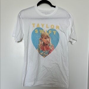 Taylor Swift White shirt